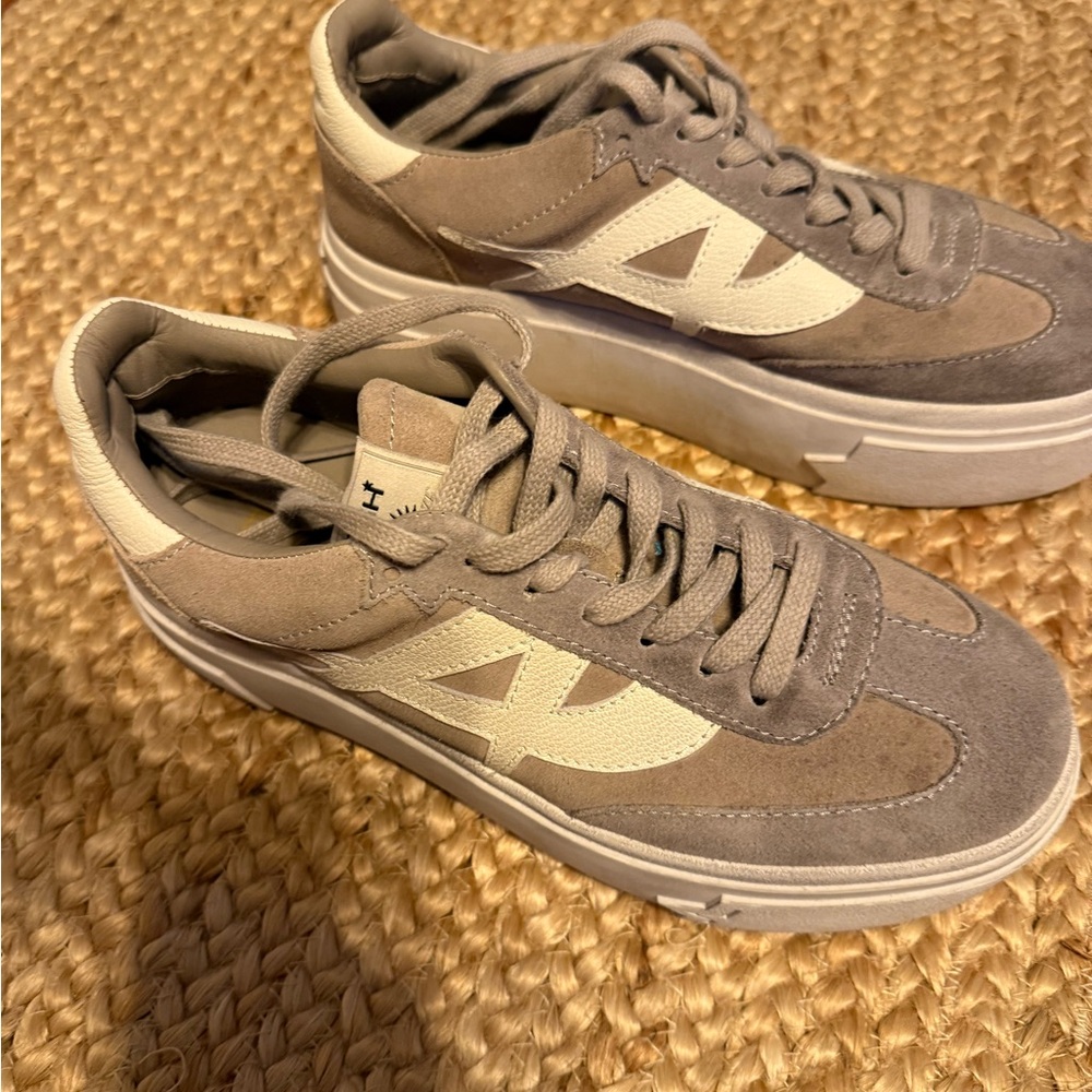 ASH "Stardew" size 10 tan and grey women sneaker